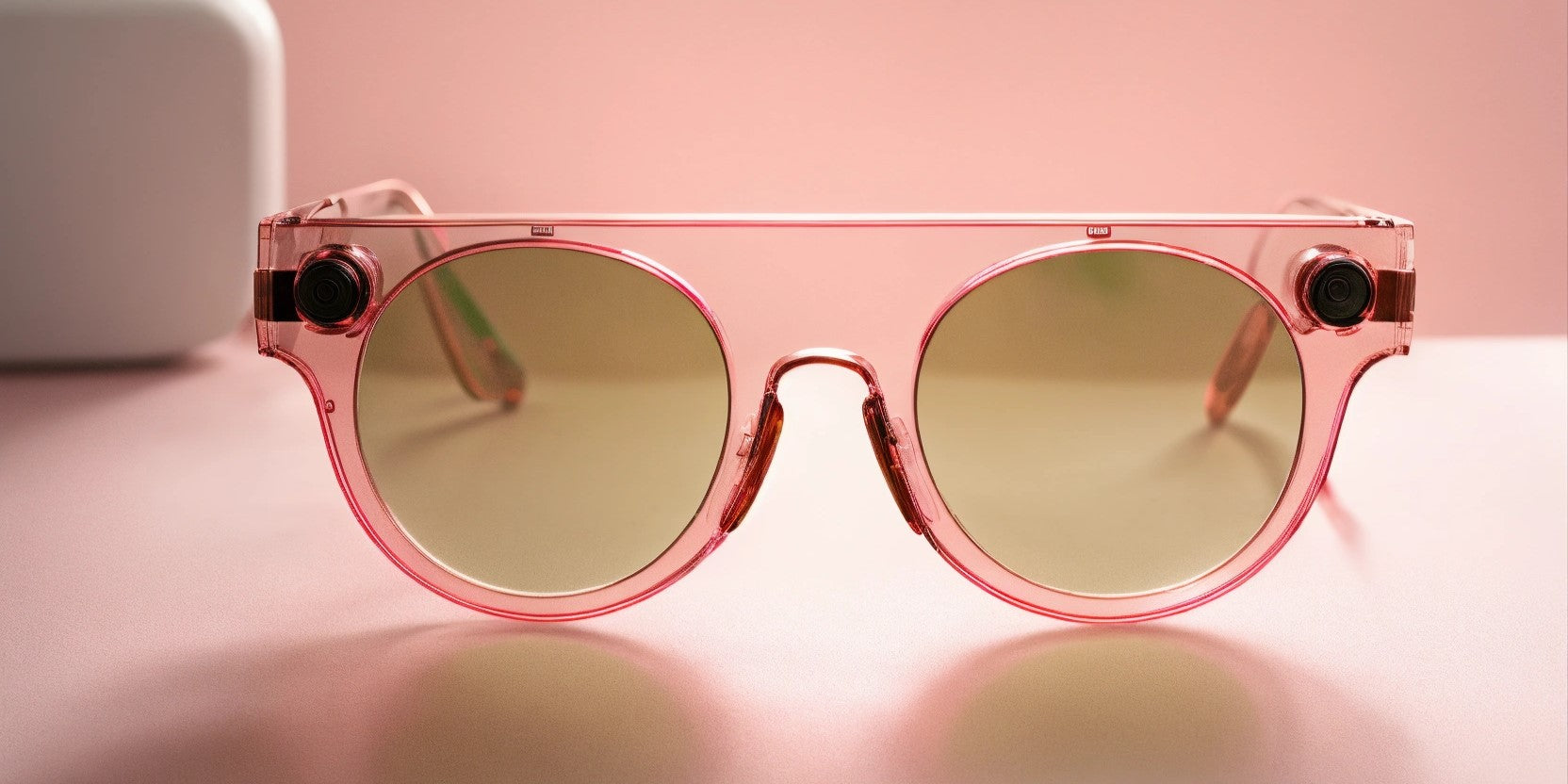 Sunglasses for Fall Outfits: Autumn Color Pairing