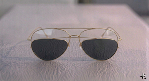Thin Wire Aviator Sunglasses: Delicate Design Trend