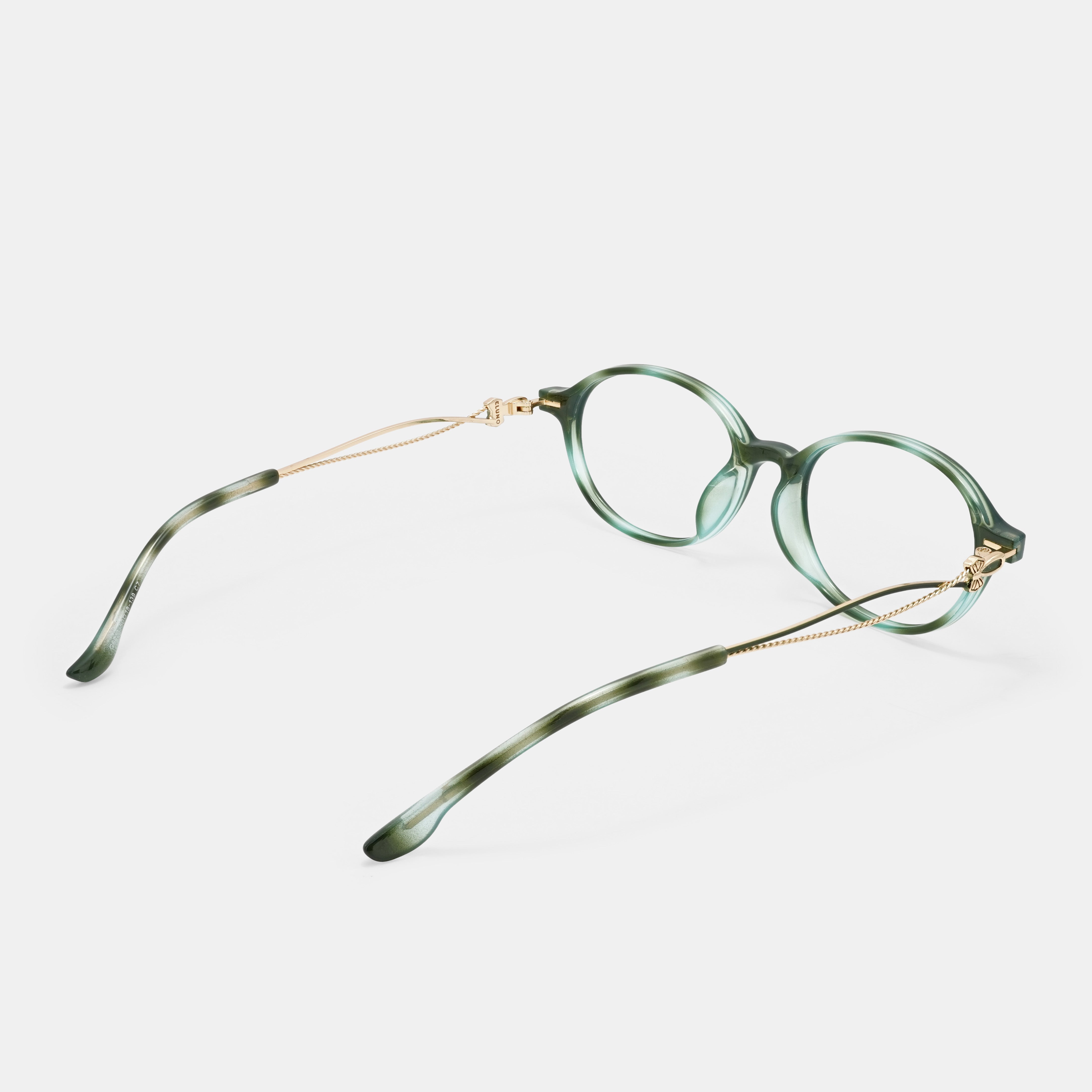 tortoiseshell glasses