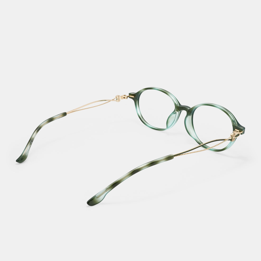 tortoiseshell glasses