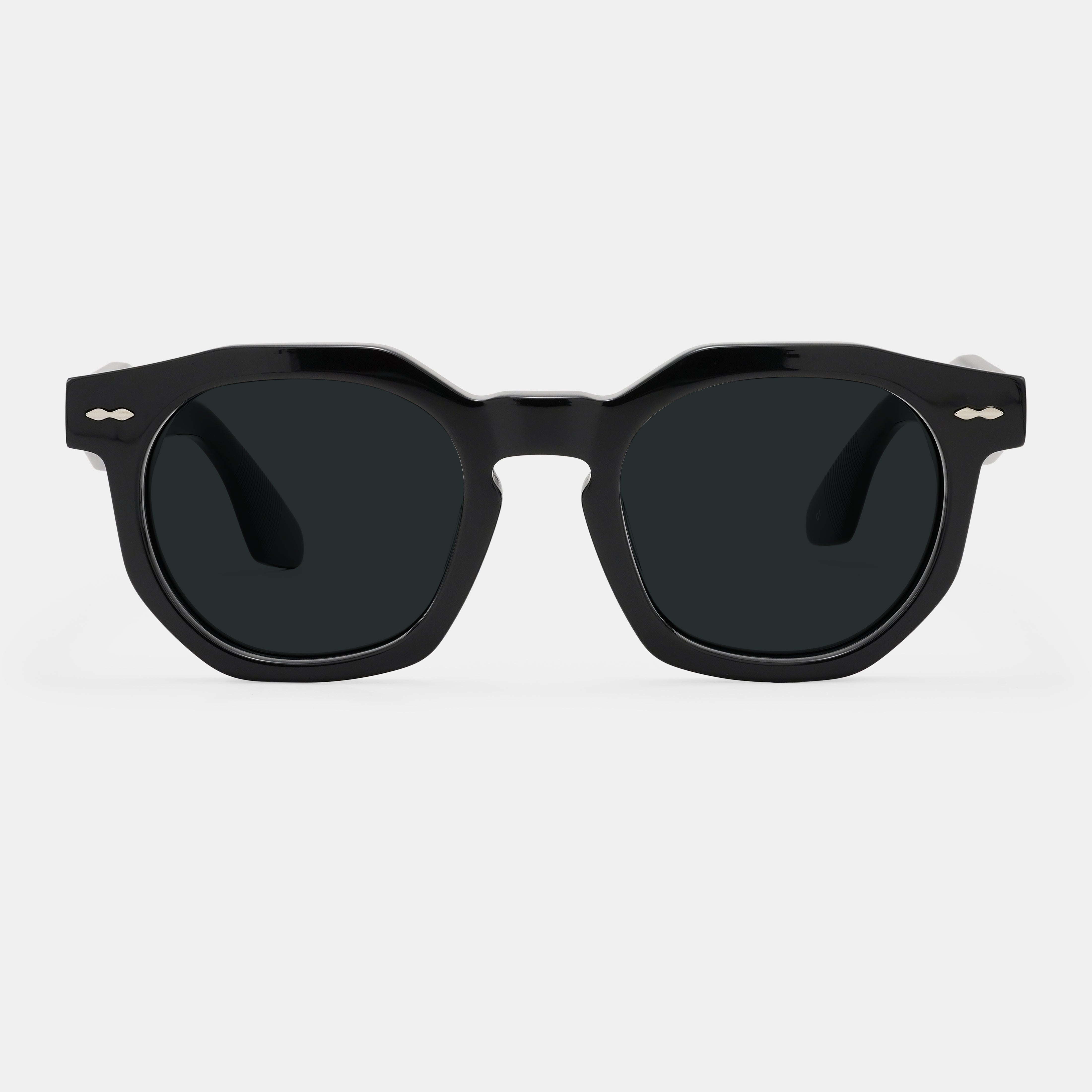 Tavish Wide